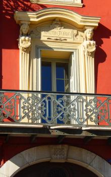 Maison Tordo : angle quai Papacino & rue Antoine Gautier