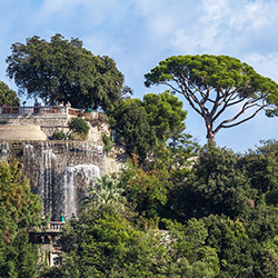 Cascade du Parc de la colline du Château