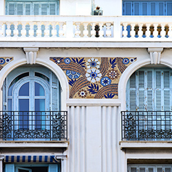 Détail de l'immeuble "La Couronne", Promenade des Anglais