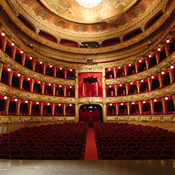 Grande salle de l'Opéra de Nice, rue Saint-François-de-Paule