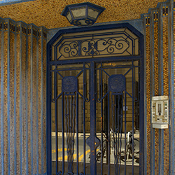 Détail de l'immeuble "Palais du Centre", rue Lamartine