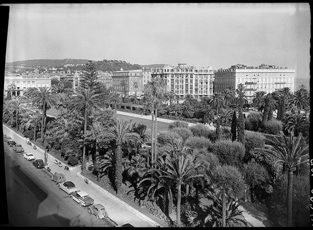 The gardens and the Hotel Albert 1er, ca. 1960