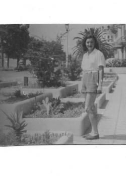 Yvette sur la promenade