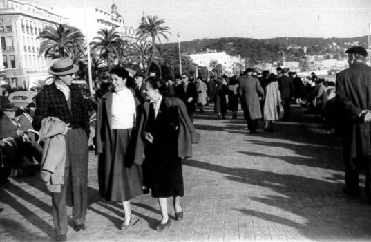 Dina avec Jacqueline et l'oncle Earl sur la Prom