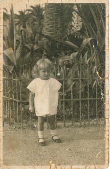 Dina dans le jardin Albert 1er