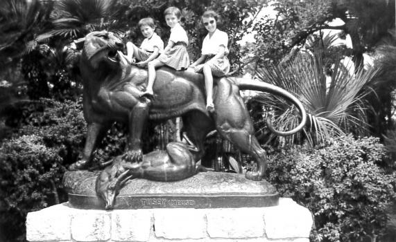 Enfants Grimoux dans le Jardin Albert 1er