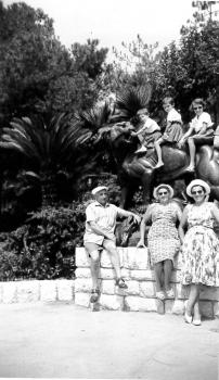 Famille Grimoux dans le Jardin Albert 1er