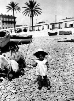 Nicole sur la plage des Ponchettes