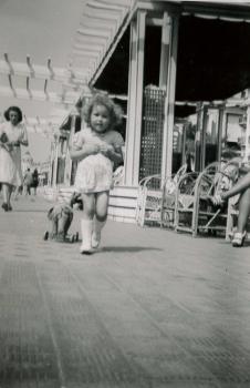 Mireille sous la pergola