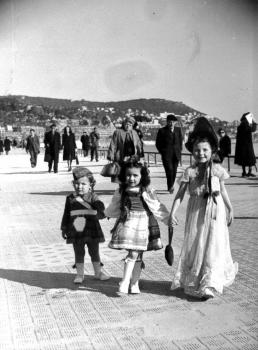 Annie, Jacqueline et Bernard au Carnaval