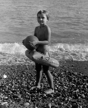 Michèle à la plage Beau Rivage