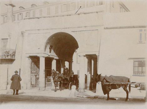 Portique des Ponchettes