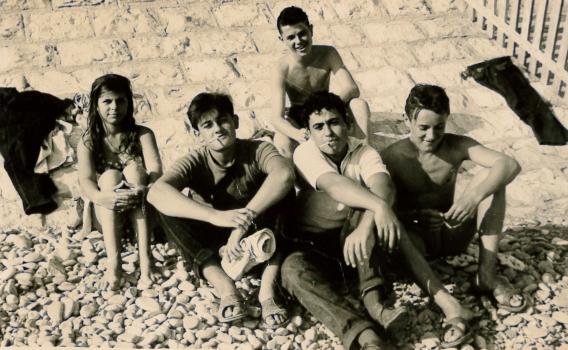 Jean et Jacques avec les amis à Opéra Plage