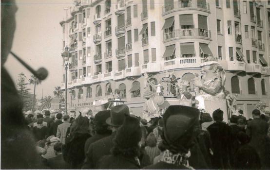 Carnaval devant hôtel Albert 1er