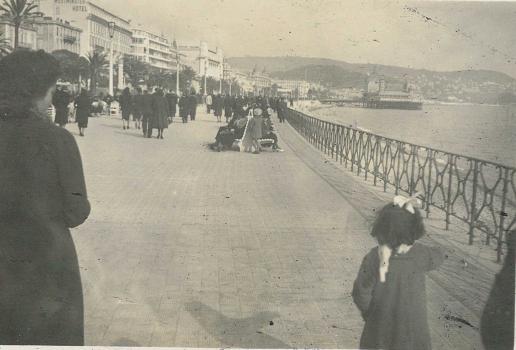 Jacqueline en Promenade