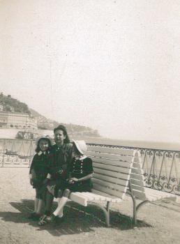 Jacqueline avec maman et Lydie