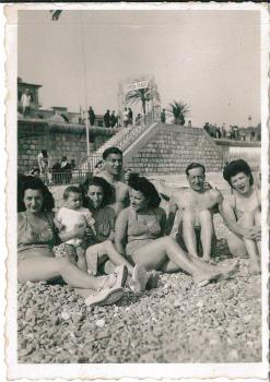 M. et Mme Bailet avec leur fils Serge, Marcelle Pedinellie et Nicolas