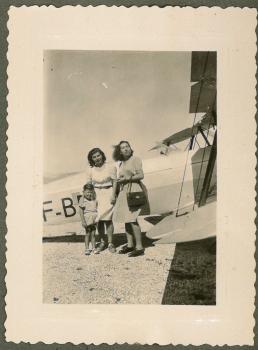 Mady, Jean et Lina à l'aérodrôme