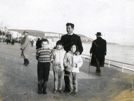 Famille CAPRINI en balade sur la Promenade