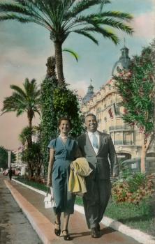 Stella et Joseph devant le Ruhl