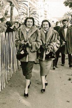 Ophélia et Alice Alessandrini à la bataille de fleurs