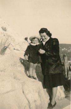 Danièle VIAL avec sa marraine à Rauba Capeu