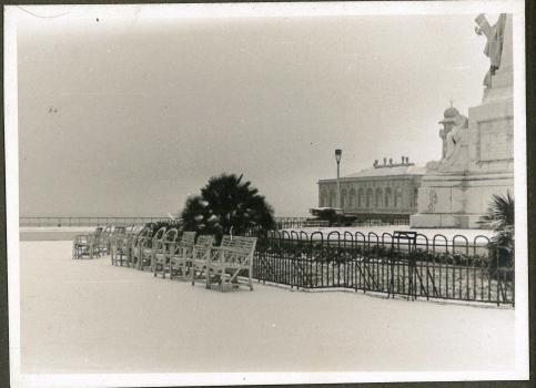 Neige sur le Monument et la Jetée Promenade