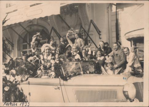 1933 Fevrier - Starlettes sur la Promenade