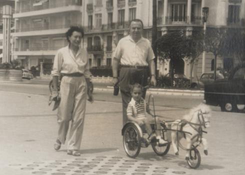 1954 Juin - Avec maman et papa sur la Promenade