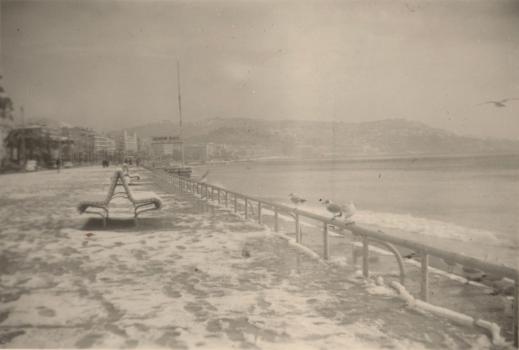 1957 Fevrier - la Promenade sous la neige 2