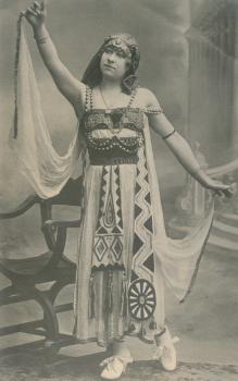 Danseuse de la Jetée Promenade