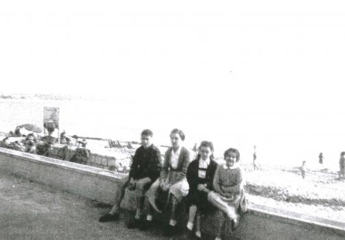 Famille March sur la Promenade