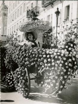 Char de la famille March pour la bataille des Fleurs