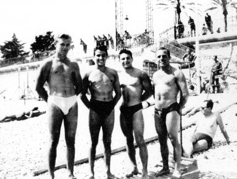 Anselme Maria avec ses amis à hauteur de Beau Rivage