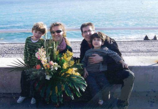 Timéo, Karine, Eric et Milan à la bataille des fleurs en février