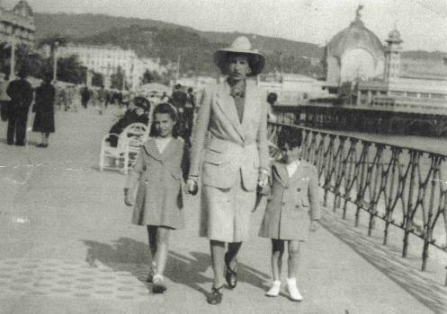 Myriam, Marianne et Bernard Bloch