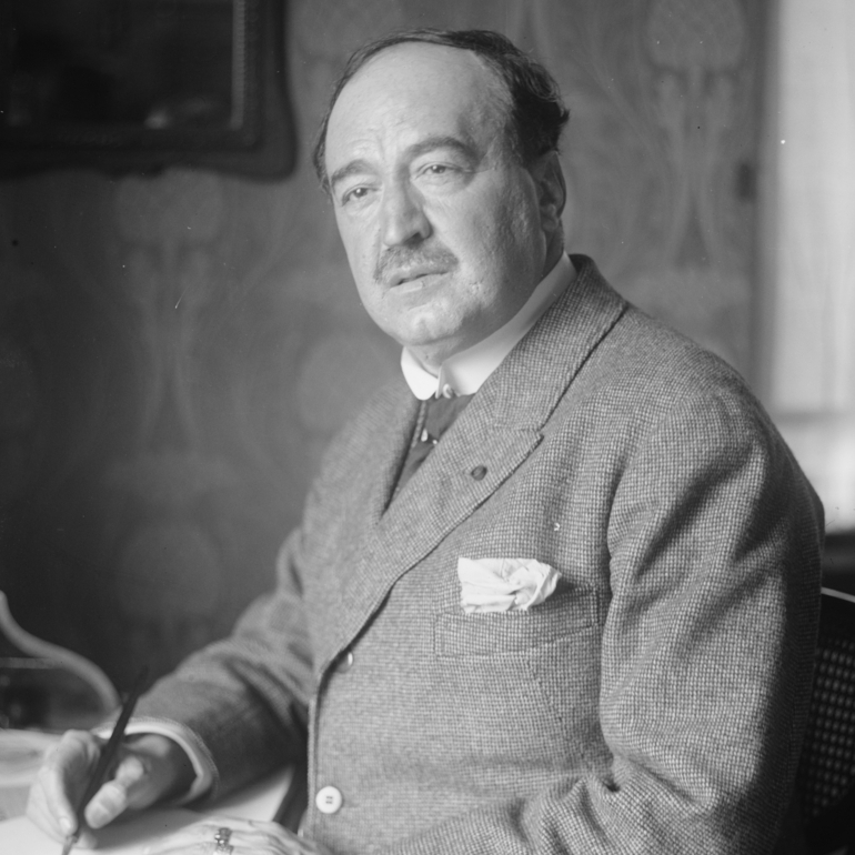 Vicente Blasco Ibanez, 1919, photographie par Auteur inconnu. Cette image est disponible sur la Prints and Photographs division de la Bibliothèque du Congrès des États-Unis sous le numéro d’identification ggbain.29615. Domaine public, https://commons.wikimedia.org/w/index.php?curid=2836108